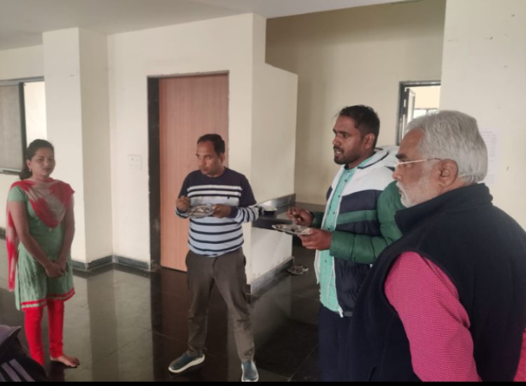 कलेक्टर ने नवगुरूकुल परिसर का किया निरीक्षण, व्यवस्थाओं संबंधी दिए निर्देश