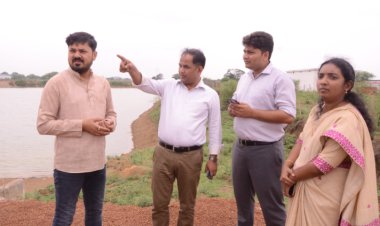 विधायक श्री अनुज शर्मा व कलेक्टर डाॅ. गौरव सिंह ने ग्राम बरबंदा के तालाब का किया अवलोकन  