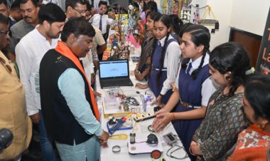 बच्चों में शिक्षा ग्रहण करने की अपार शक्ति, लगन और ईमानदारी से करें मां-बाप के सपनों को साकार: मंत्री श्री केदार कश्यप