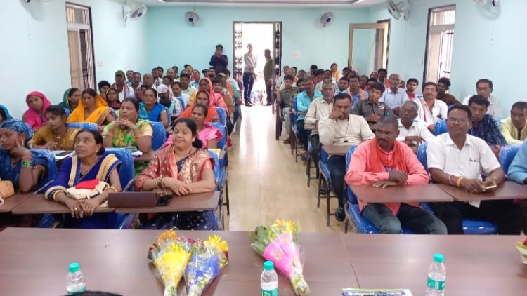 27 उत्कृष्ट मत्स्य कृषकों को उत्पादकता बोनस का वितरण   राष्ट्रीय मछुआ दिवस पर कृषक संगोष्ठी का आयोजन