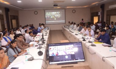 कलेक्टर ने भी आजीवन संरक्षक सदस्यता पूर्व में ली, घंटेभर में 92 अधिकारी व कर्मचारी बने सदस्य