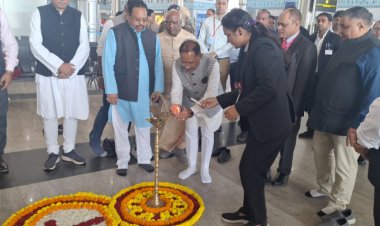 मुख्यमंत्री ने रायपुर-अम्बिकापुर-बिलासपुर के लिए नई विमान सेवा का किया शुभारंभ