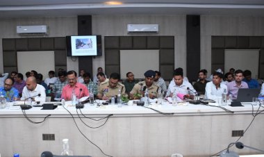 यातायात सुधार के लिए प्रशासन-जनप्रतिनिधि मिलकर करें प्रयासः सांसद श्री बृजमोहन अग्रवाल