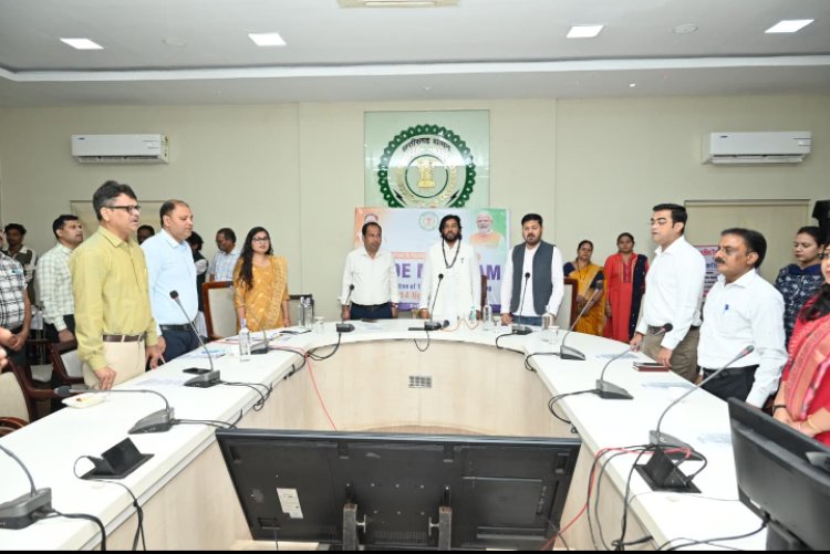 कलेक्ट्रेट में आयोजित जिला स्तरीय कार्यक्रम में शामिल हुए कैबिनेट मंत्री श्री खुशवंत साहेब