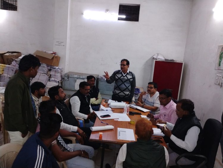 दावा - आपत्ति की प्रगति की जानकारी राजनीतिक दलों को बैठक लेकर दी गई  नाम जुड़वाने अब तक 1037 आवेदन