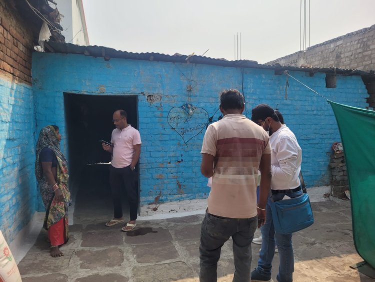 142 हितग्राहियों के घर-घर पहुँची जनपद टीम अपूर्ण आवासों पर दिया अल्टीमेटम