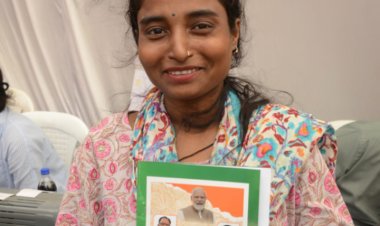 सुशासन तिहार 2026: शिविर से नेहा का 15 मिनट में बना राशन कार्ड