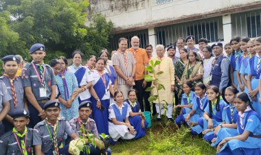 भारत स्काउट्स एवं गाइड्स के वृहद वृक्षारोपण व साइकिल वितरण कार्यक्रम में शामिल हुए बिल्हा विधायक श्री धरमलाल कौशिक