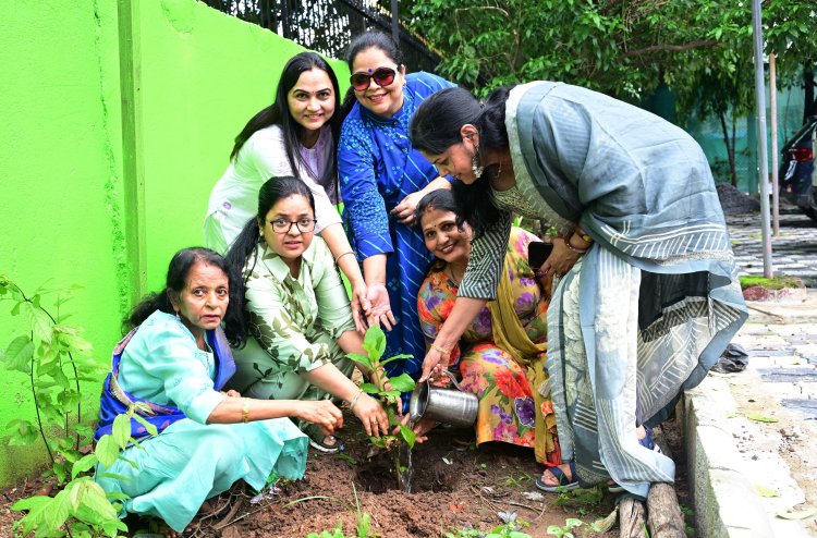 महिला ऑफिसर्स क्लब ने किया पौधारोपण, दिया पर्यावरण संरक्षण का संदेश